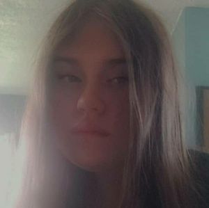 Meet your Posher, Ella